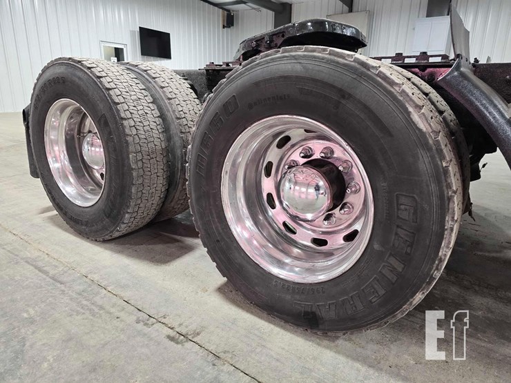 2003-kenworth-t800-image-25