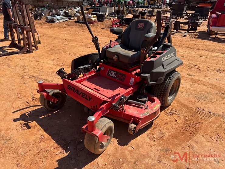 2018-gravely-proturn-52-image-4