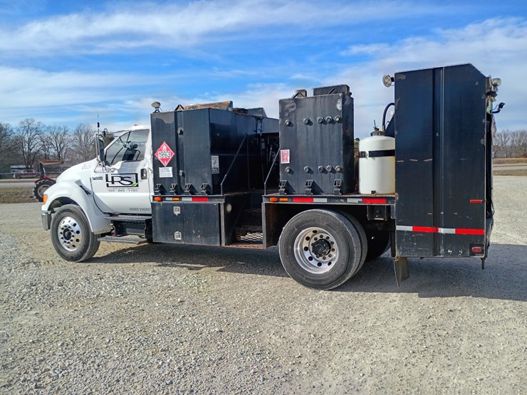 2005-ford-f750-image-5