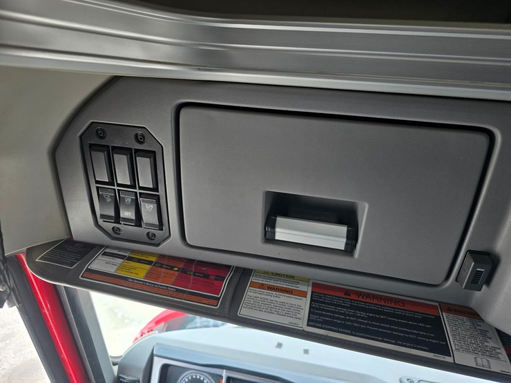 #22592-•-2019-mack-anthem-sleeper-truck-image-64