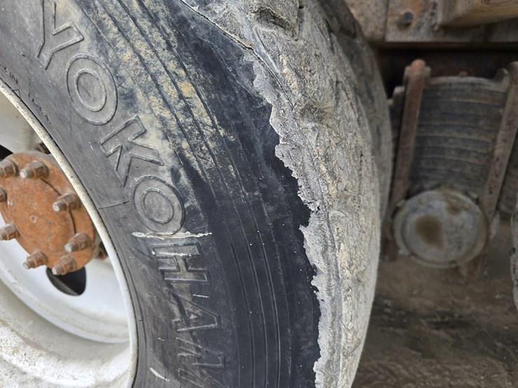 #22591-•-2007-mack-cv713-granite-roll-off-truck-image-95