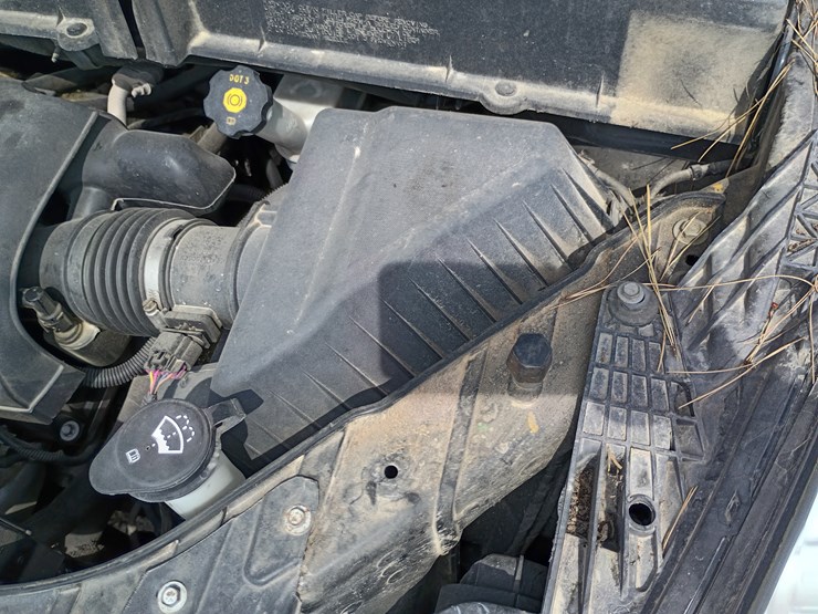 2011-chevrolet-traverse-image-21