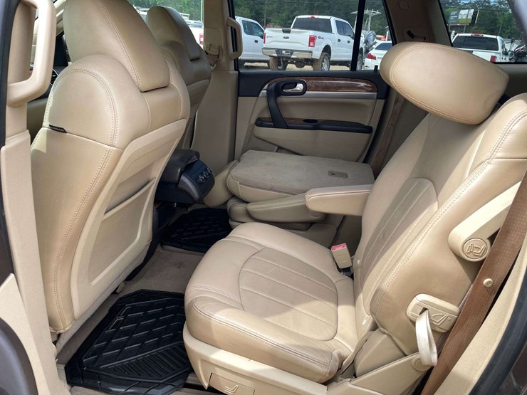 2011-buick-enclave-cxl-image-14