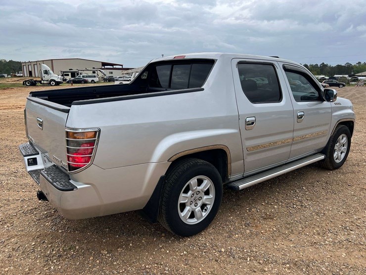 2007-honda-ridgeline-image-3