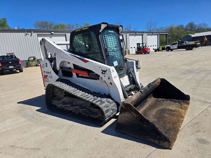 2020-bobcat-t770-image-14