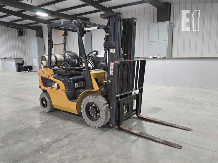 2019-caterpillar-gp25n-image-2