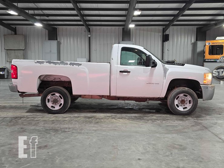 2014-chevrolet-2500hd-image-6