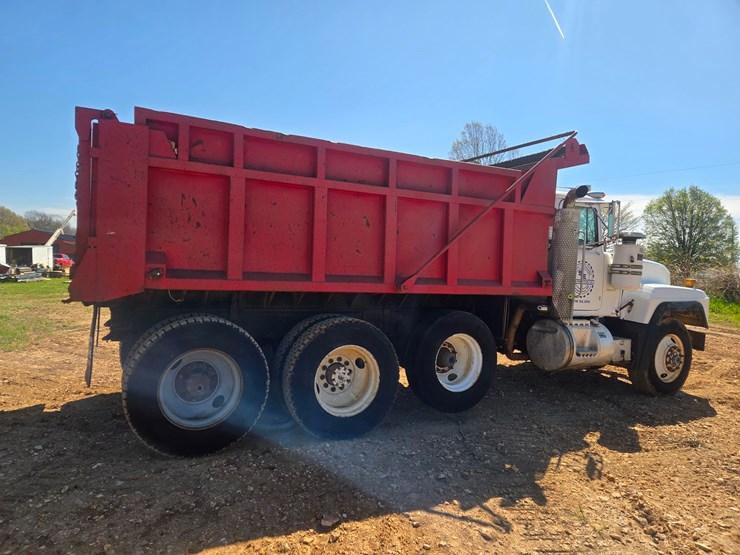 1998-mack-rd688s-image-18