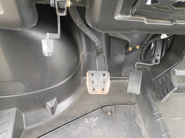 2022-can-am-defender-hd9-image-42