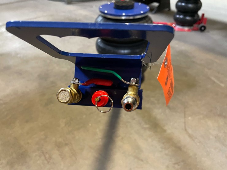 #2446-•-pneumatic-5-ton-lift-capacity-air-jack-(pr12)-image-6