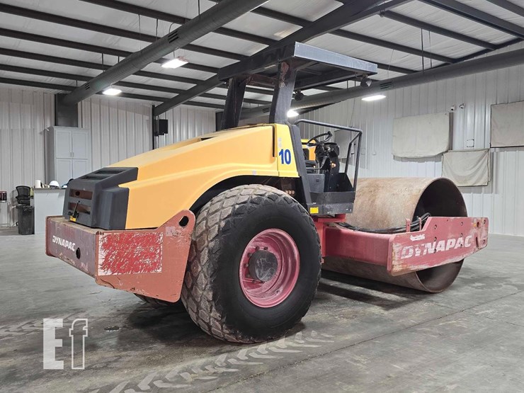 2012-dynapac-ca250d-image-3