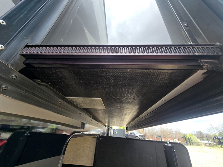 2020-ford-f550-image-132