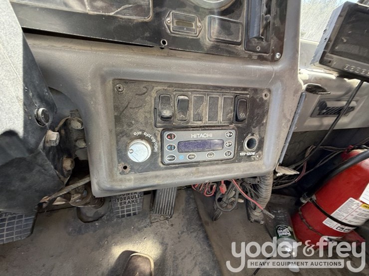 2006-hitachi-eh750-3-image-27