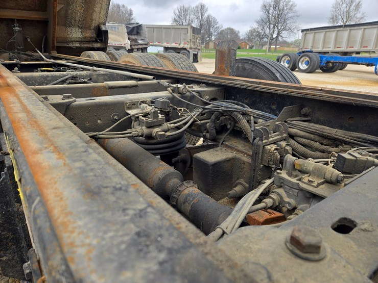 2014-kenworth-t660-image-42