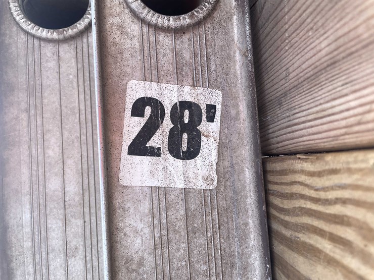 #7078-•-28'-louisville-ladder-(o4)-image-10