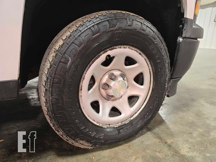 2015-chevrolet-silverado-1500-image-21