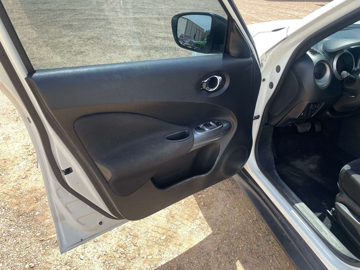 2015-nissan-juke-image-9