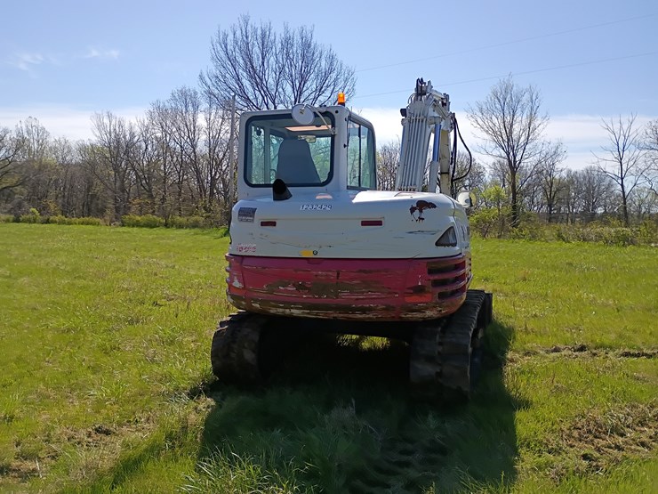 2011-takeuchi-tb285-image-8