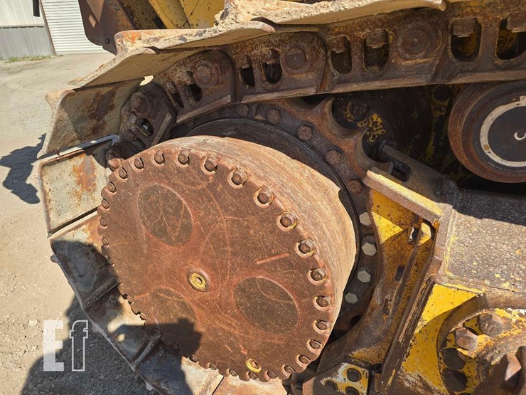 2008-deere-750j-image-32