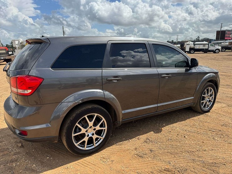 2015-dodge-journey-r/t-image-3