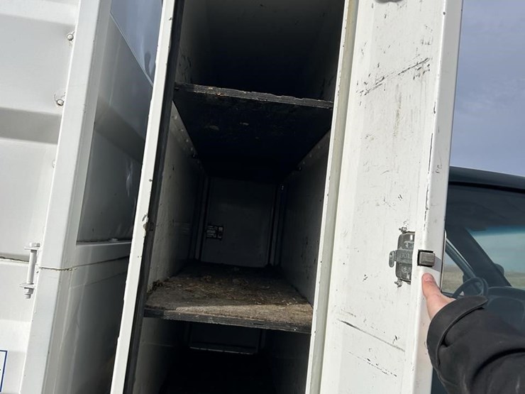 2001-dodge-ram-3500-image-32