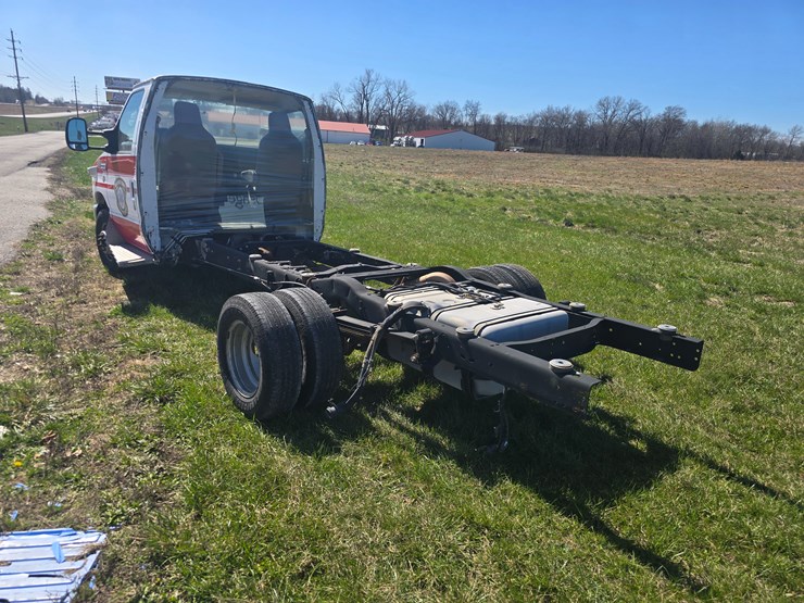 2016-ford-e450-image-7