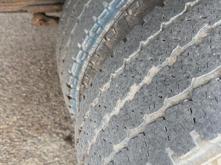 2019-chevrolet-3500-image-16