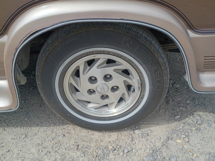 1992-ford-e150-image-82