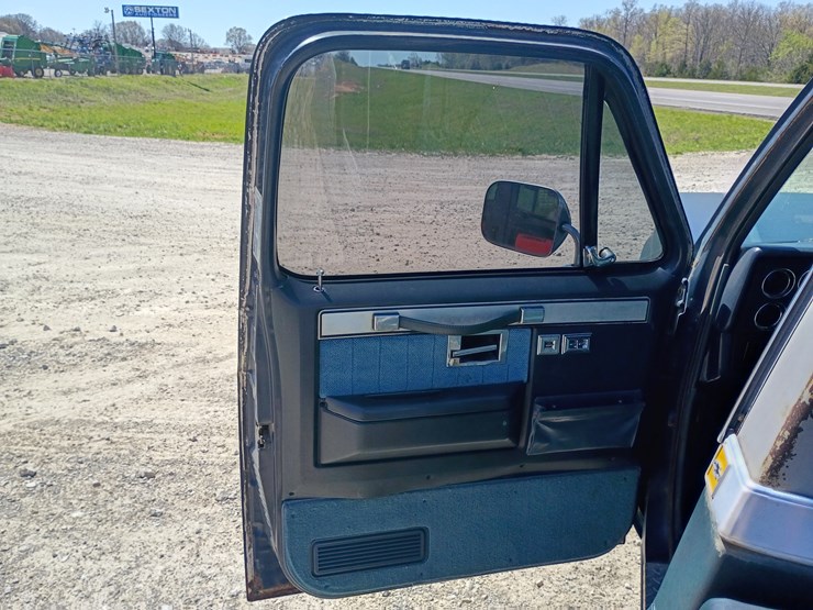 1982-chevrolet-c10-image-32