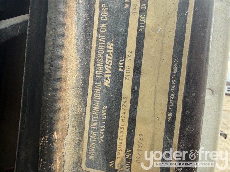 1989-international-7100-image-2