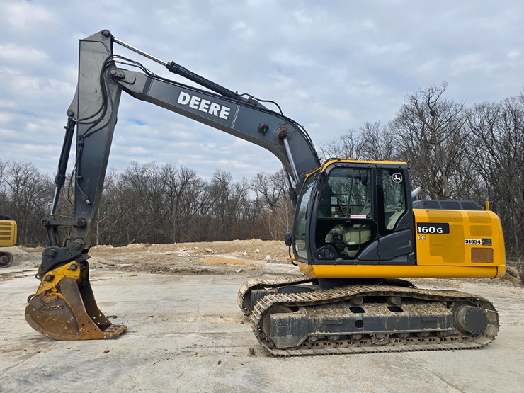 2013-deere-160g-lc-image-4