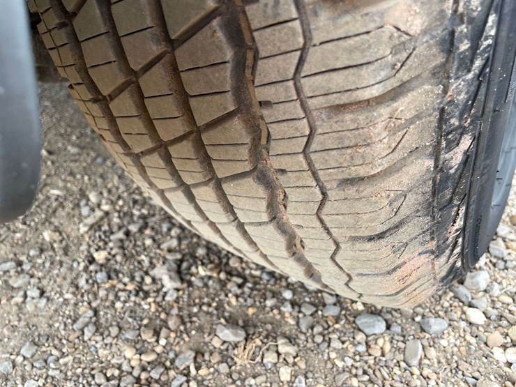 2011-nissan-frontier-sv-image-20