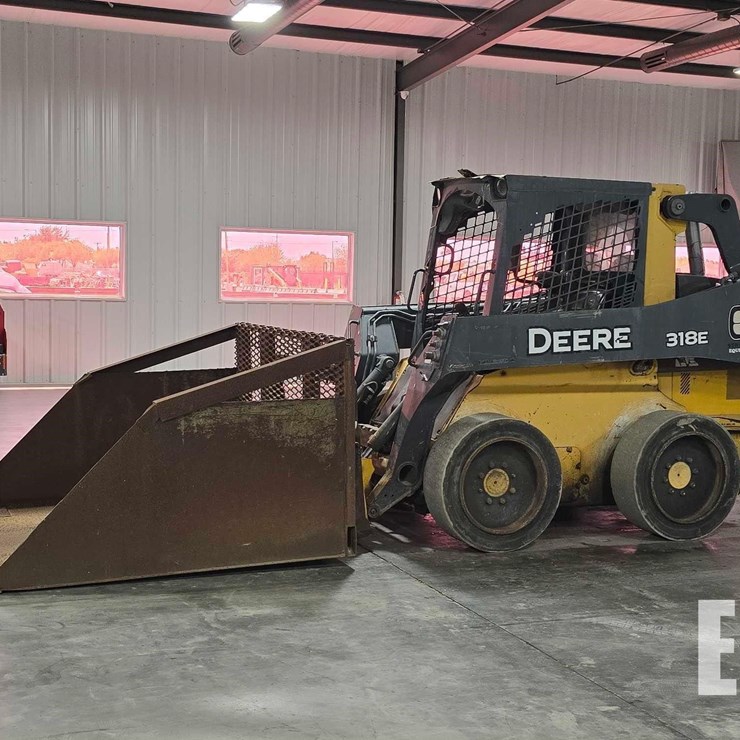 2015 DEERE 318E