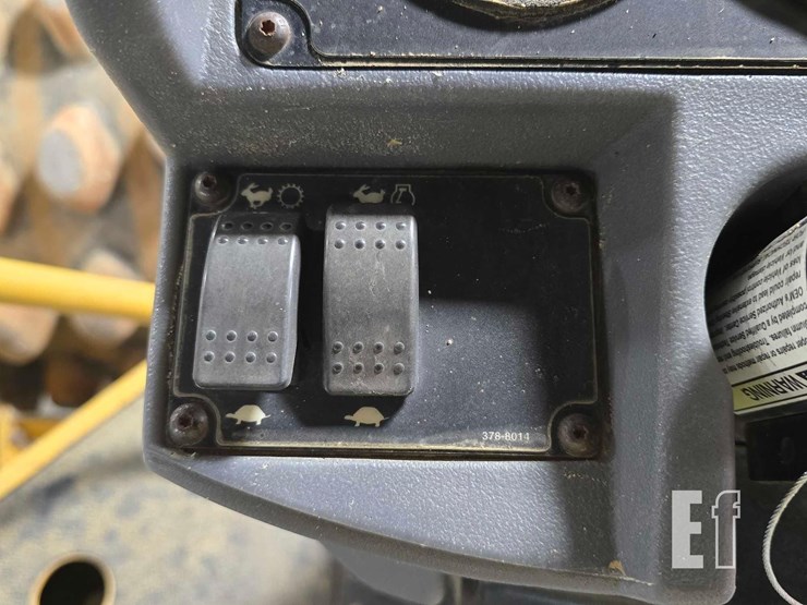 2012-caterpillar-cp56-image-20