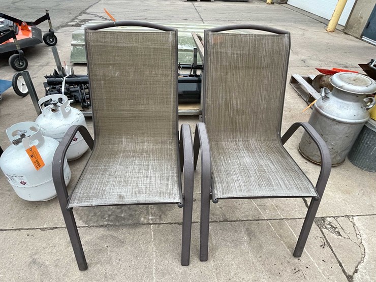 #7017-•-(2)-patio-chairs-(o3)-image-1