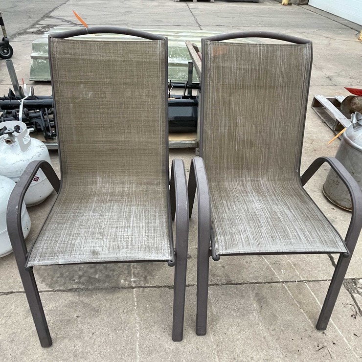 #7017 • (2) Patio Chairs (O3)