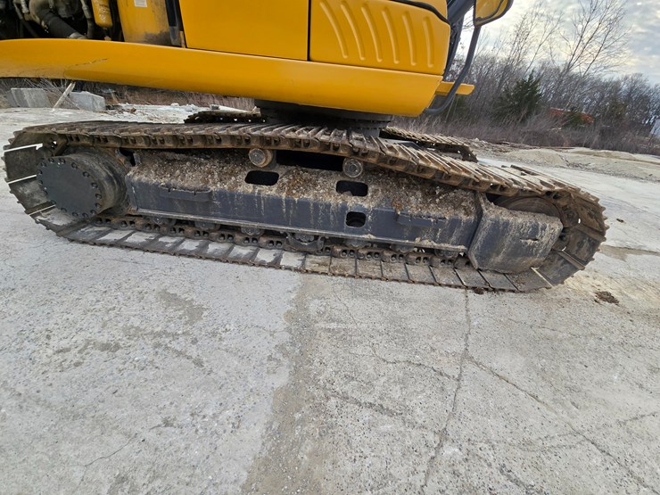 2013-deere-160g-lc-image-69