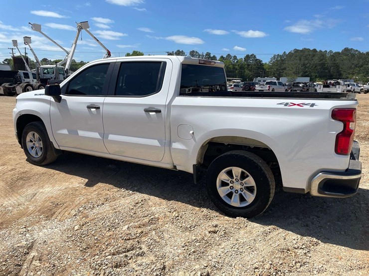 2019-chevrolet-silverado-1500-image-2