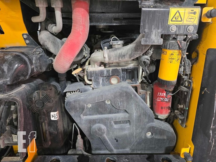 2021-jcb-3ts-8t-image-20