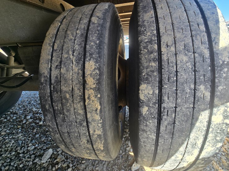 2012-great-dane-van-trailer-image-40