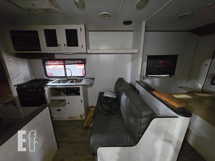 2022-heartland-trail-runner-25jm-image-11