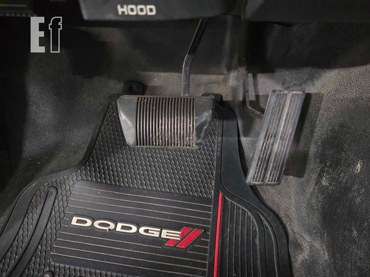 2004-dodge-ram-1500-image-11