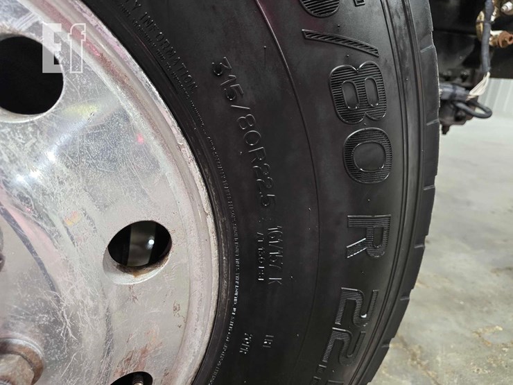 2017-peterbilt-367-image-30