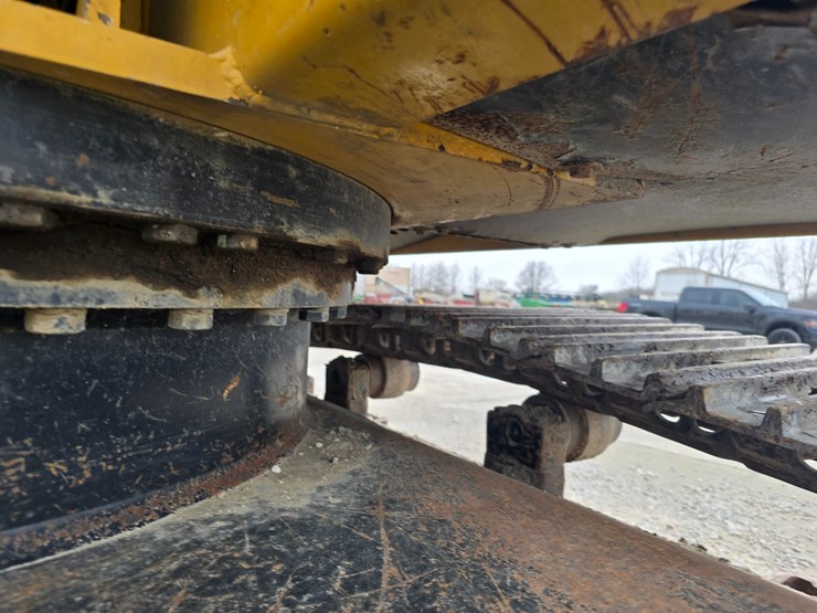 2014-deere-160g-lc-image-34