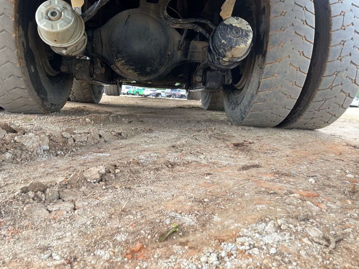 2017-freightliner-mt45-image-26