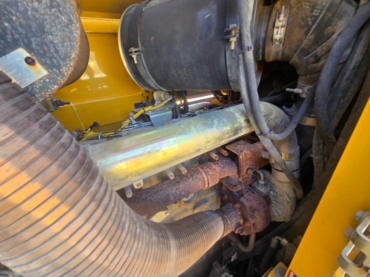 2004-deere-755c-image-37