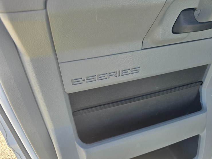 2016-ford-e450-image-29