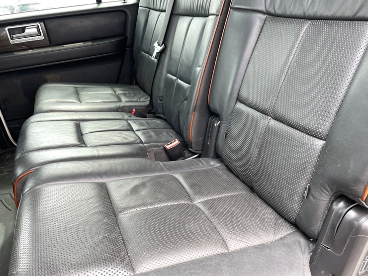 2008-lincoln-navigator-image-47