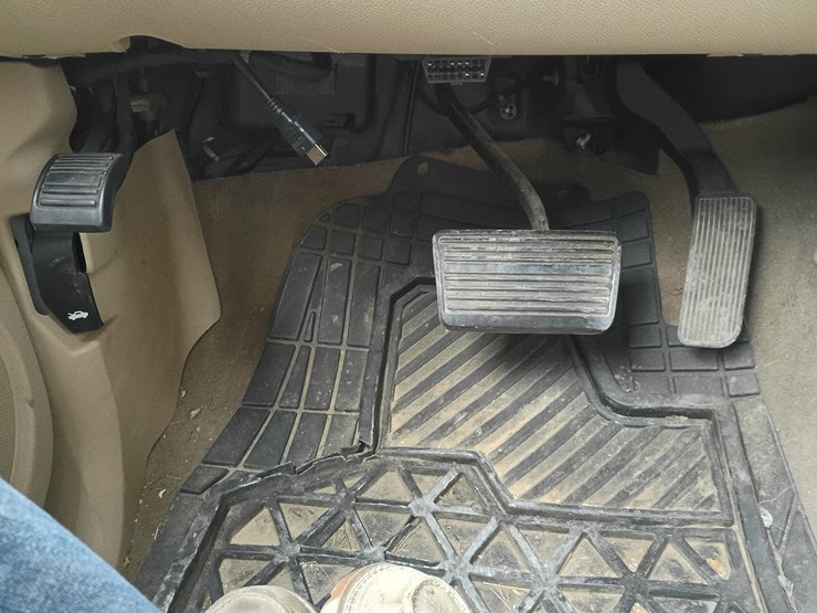 2013-chevrolet-2500-image-59