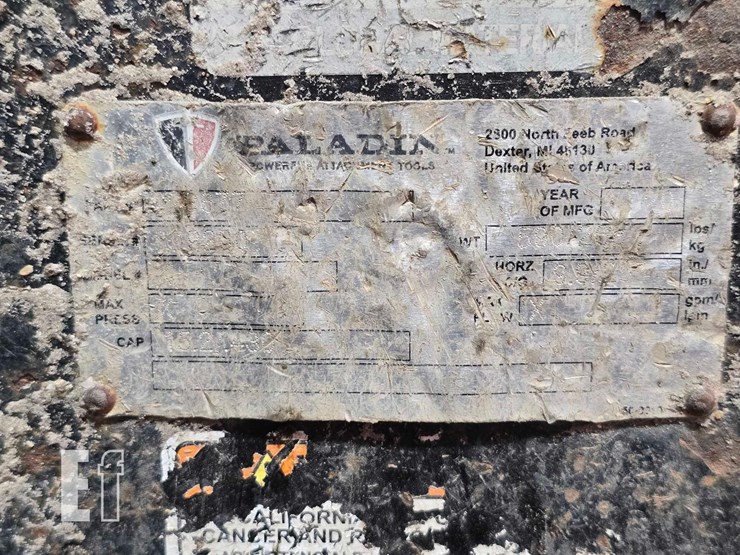 2020-jcb-3ts-8t-image-13